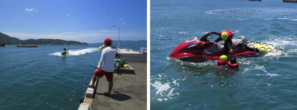 海上で、赤いオートバイを走らせている