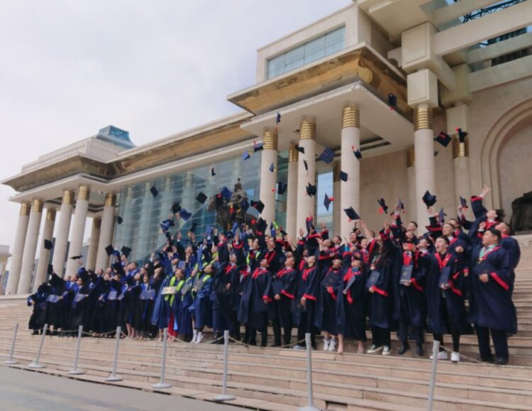 モンゴル高専生は、どのようなキャリアを歩むのか？　「技術者」を通した日本とのつながりのサムネイル画像