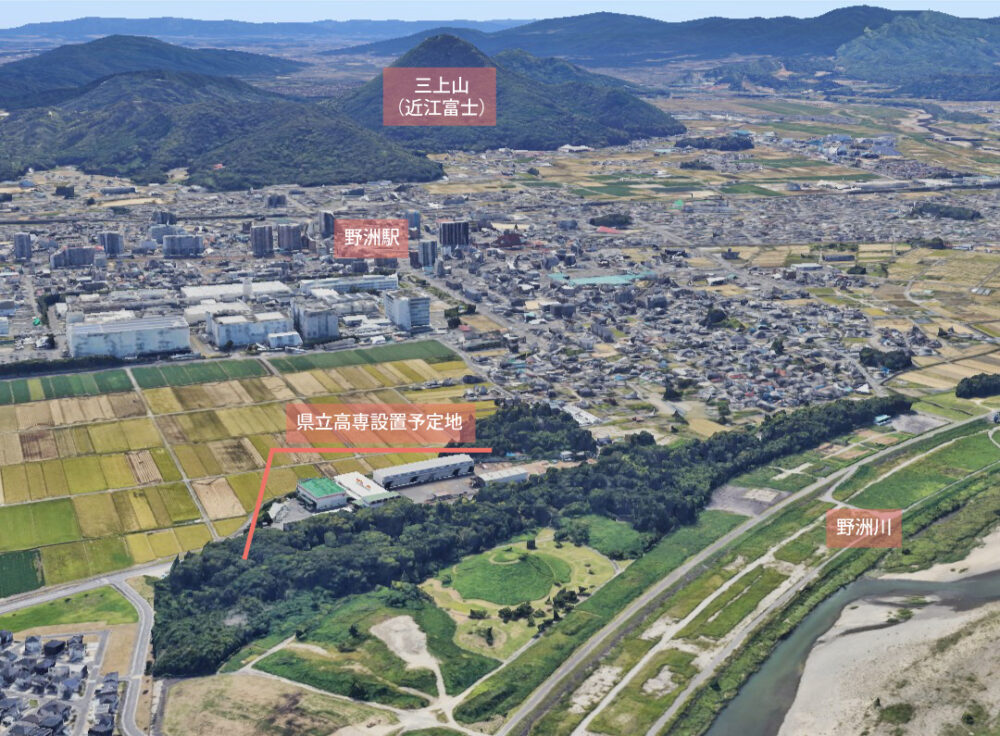 野洲川から望んだ高専予定地。駅前にはグローバル企業も多く立地しています。