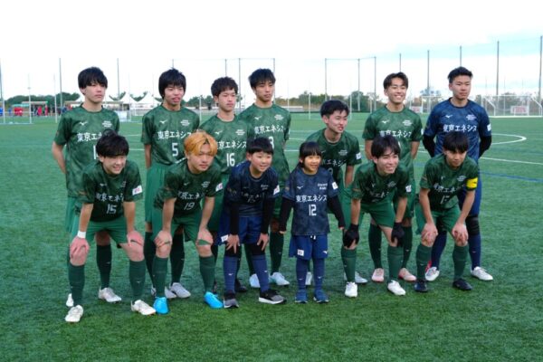 緑色のユニフォームを着た北海道選抜