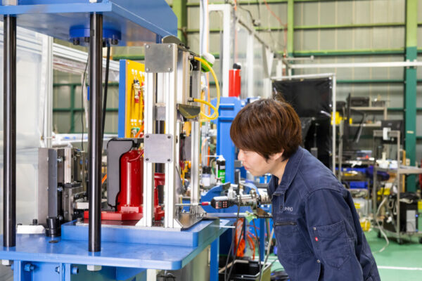 技術部での仕事の様子