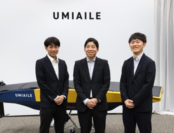 UMIAILEの海野さん、板井さん、中島さん3人での写真